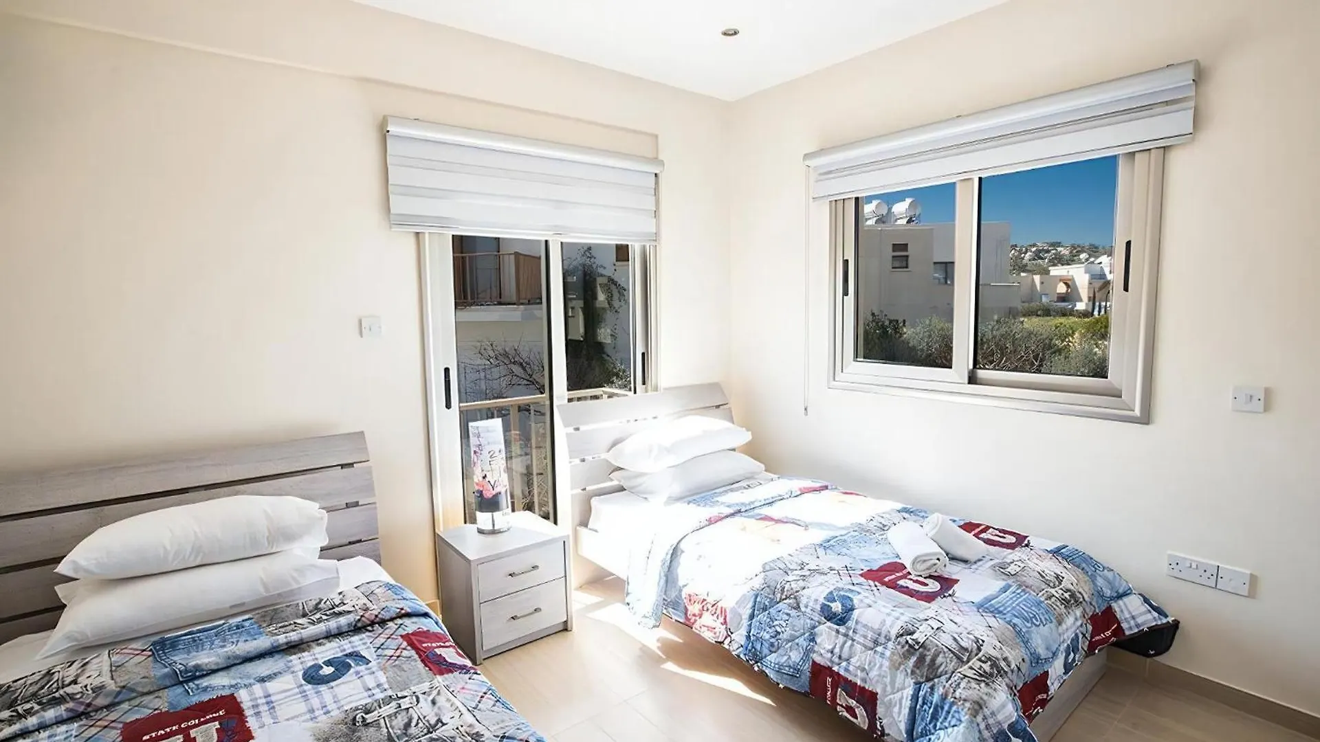 Villa Dafnis Platina - Lovely 4 Bedroom Protaras Villa With Private Pool - Close To The Beach location