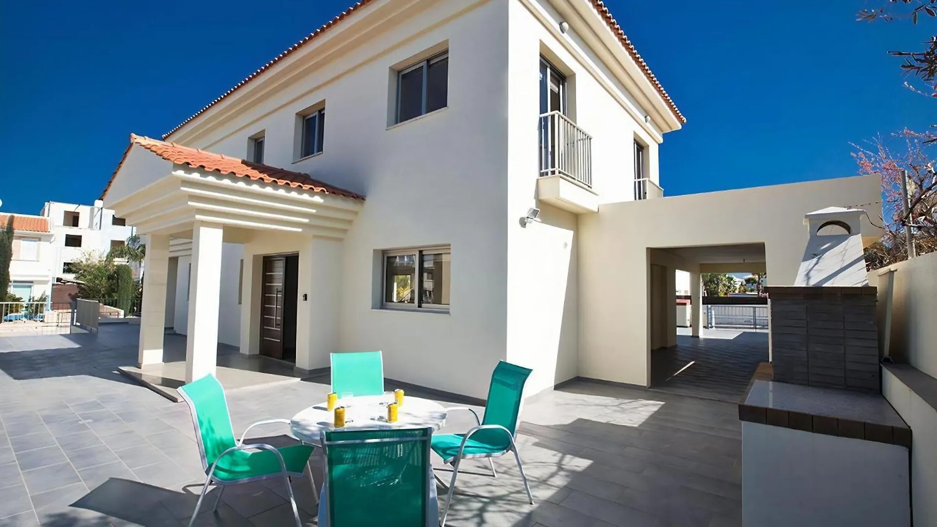 Villa Dafnis Platina - Lovely 4 Bedroom Protaras Villa With Private Pool - Close To The Beach