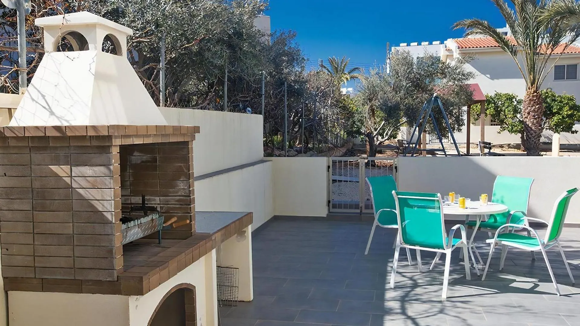 Villa Dafnis Platina - Lovely 4 Bedroom Protaras Villa With Private Pool - Close To The Beach 0*,